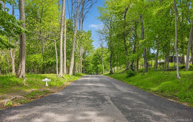 9 Briarsweet Lane, East Hampton, NY 11937