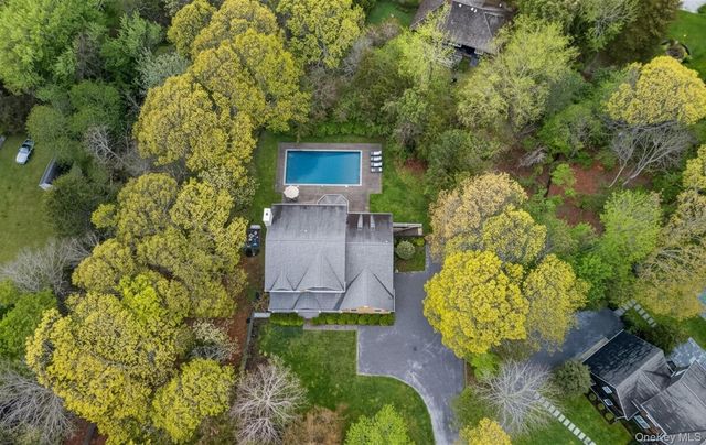 9 Briarsweet Lane, East Hampton, NY 11937