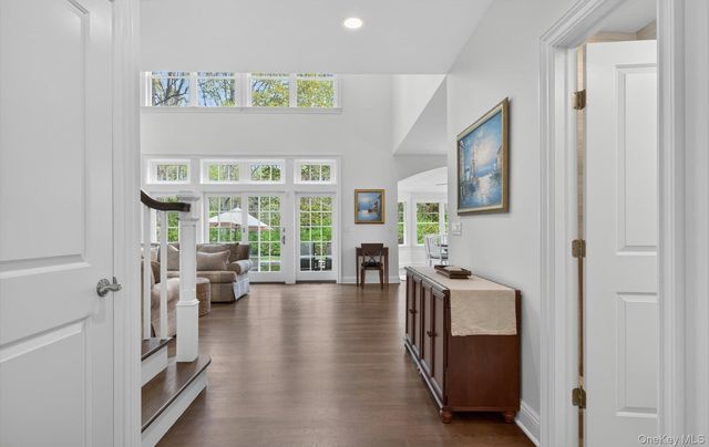 9 Briarsweet Lane, East Hampton, NY 11937