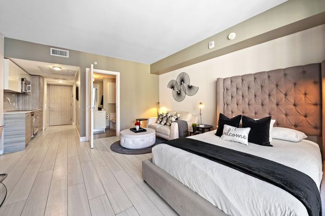 1300 Brickell Bay Drive 2600, Miami, FL 33131