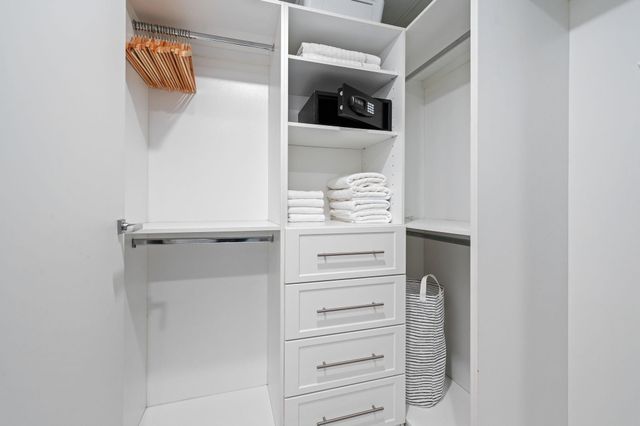 1300 Brickell Bay Drive 2600, Miami, FL 33131