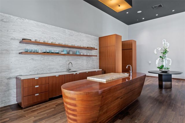 1300 Brickell Bay Drive 2600, Miami, FL 33131