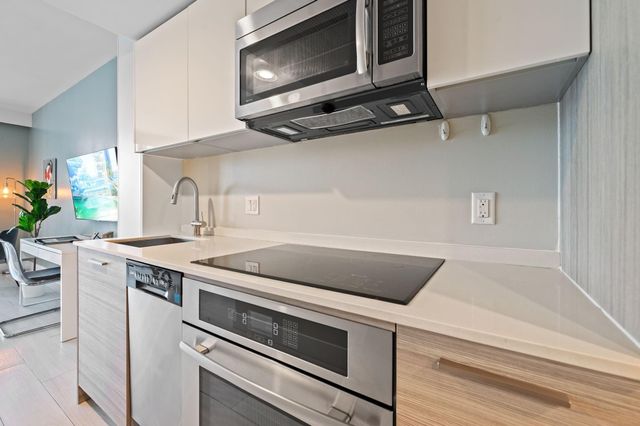 1300 Brickell Bay Drive 2600, Miami, FL 33131