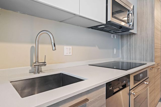 1300 Brickell Bay Drive 2600, Miami, FL 33131