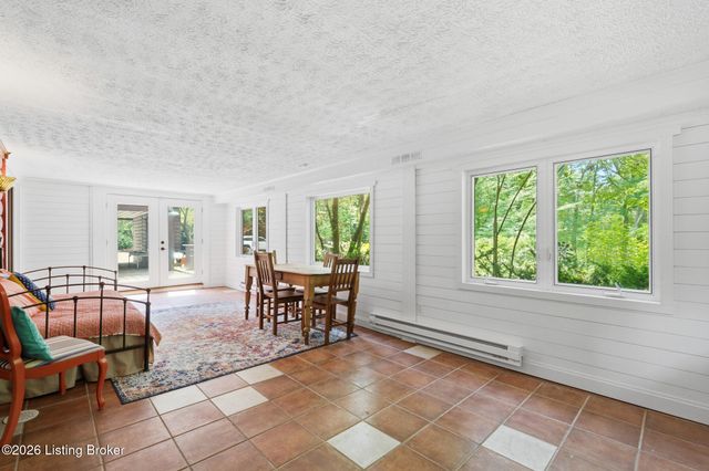 17400 Pope Dale Rd, Louisville, KY 40245