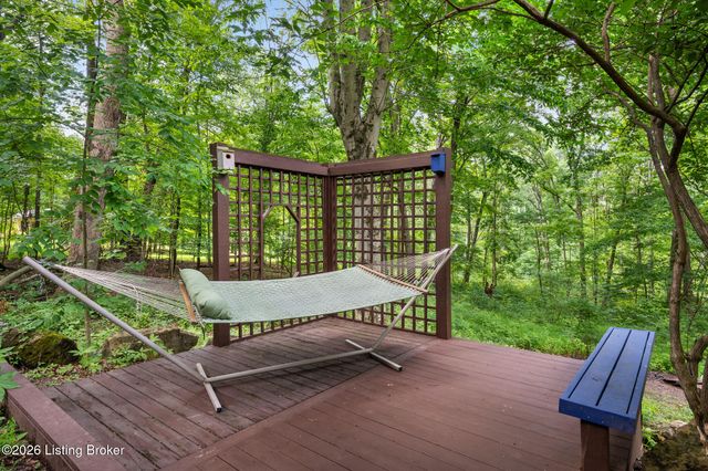 17400 Pope Dale Rd, Louisville, KY 40245