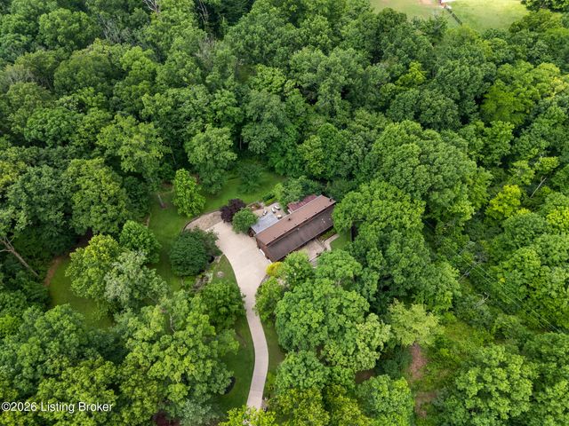 17400 Pope Dale Rd, Louisville, KY 40245