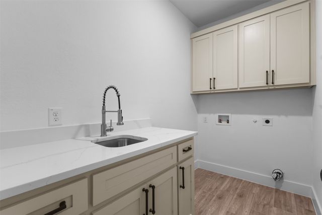 2618 Seevers Avenue, Dallas, TX 75216