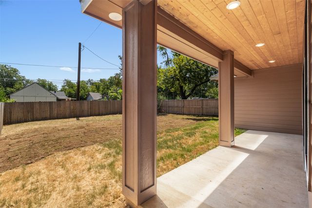 2618 Seevers Avenue, Dallas, TX 75216