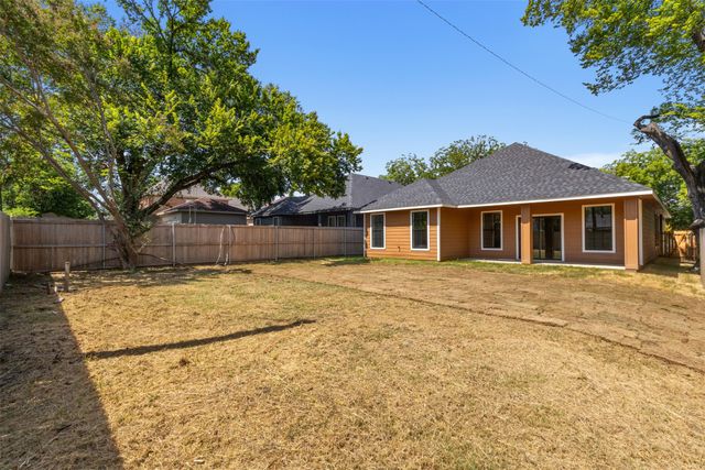 2618 Seevers Avenue, Dallas, TX 75216