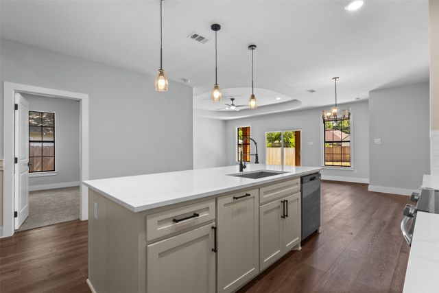 2618 Seevers Avenue, Dallas, TX 75216