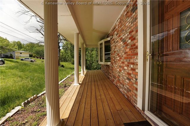 250 Eureka Road, Charleston, WV 25314
