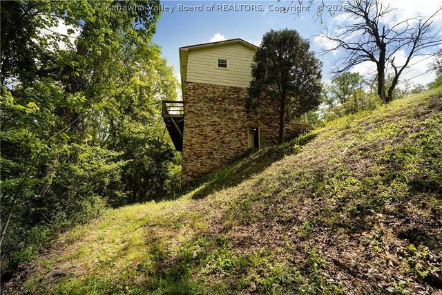 250 Eureka Road, Charleston, WV 25314