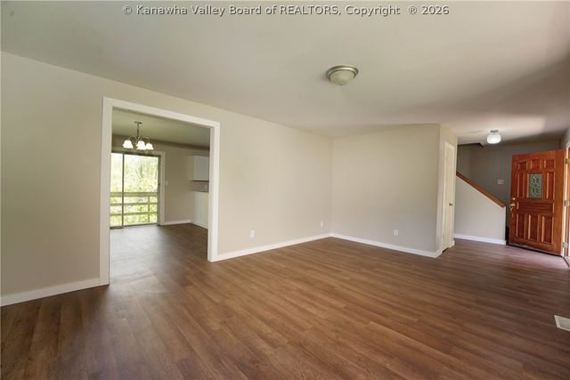 250 Eureka Road, Charleston, WV 25314