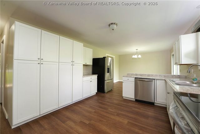 250 Eureka Road, Charleston, WV 25314