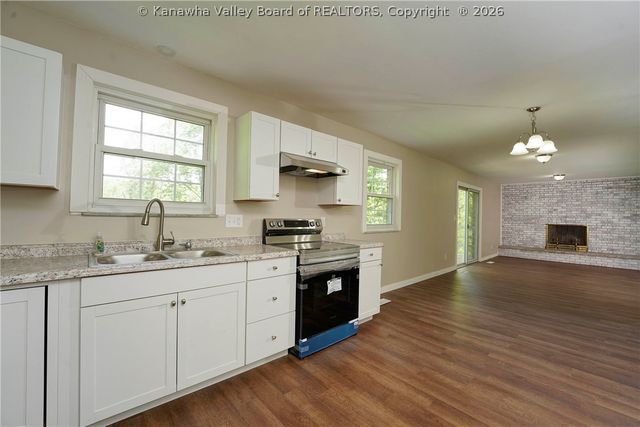 250 Eureka Road, Charleston, WV 25314