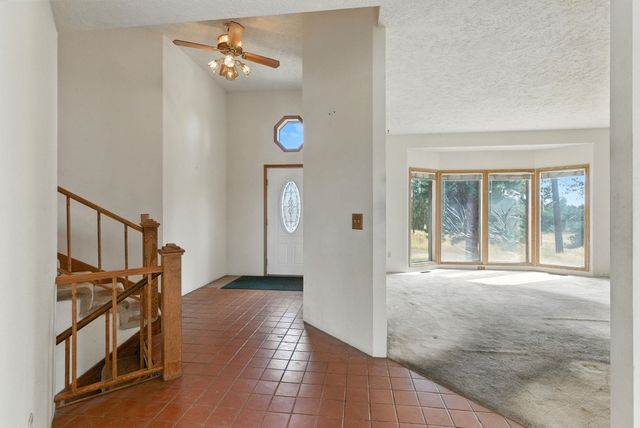 14510 W PINE BLUFF Rd, Nine Mile Falls, WA 99026