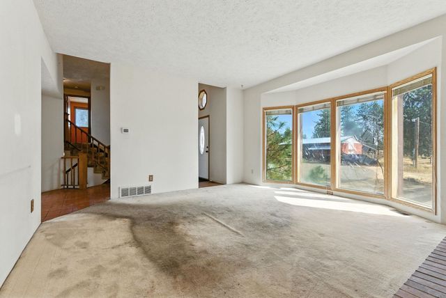 14510 W PINE BLUFF Rd, Nine Mile Falls, WA 99026