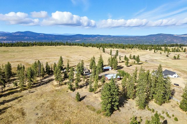 14510 W PINE BLUFF Rd, Nine Mile Falls, WA 99026