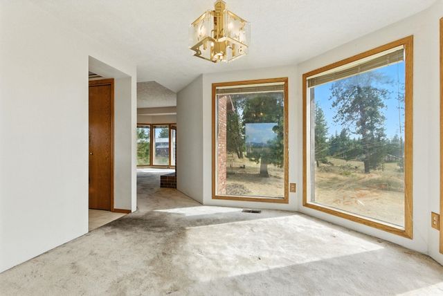 14510 W PINE BLUFF Rd, Nine Mile Falls, WA 99026