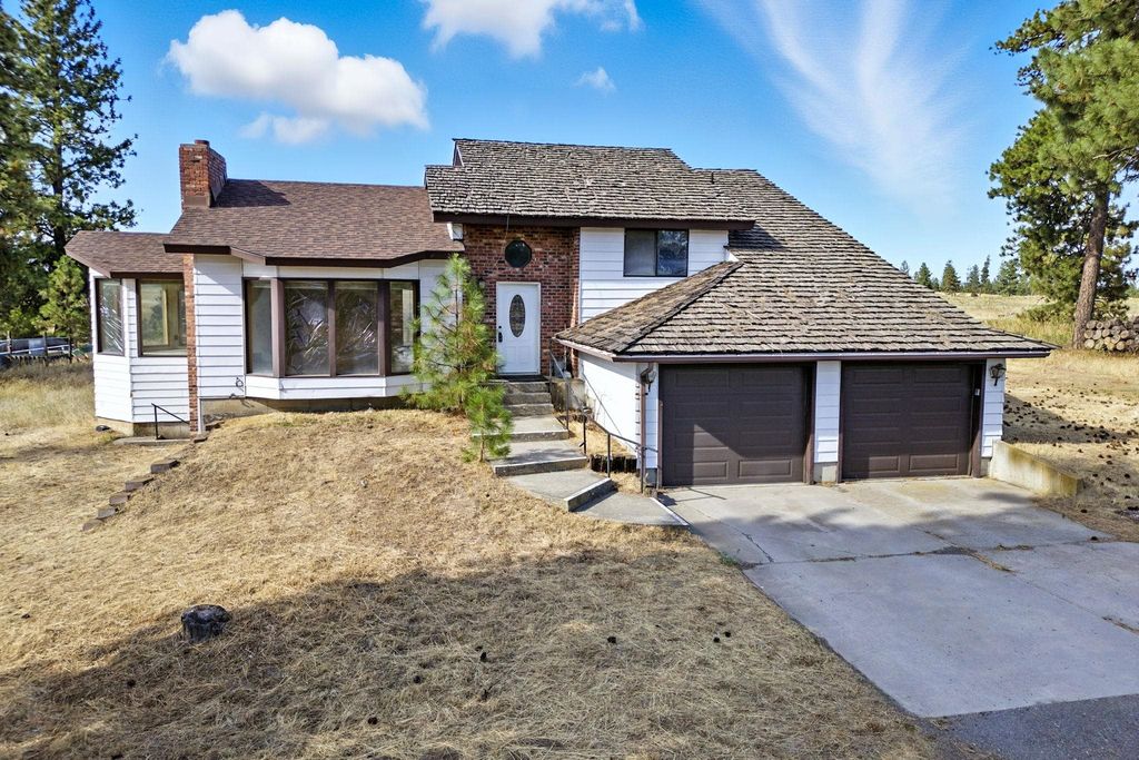 14510 W PINE BLUFF Rd, Nine Mile Falls, WA 99026