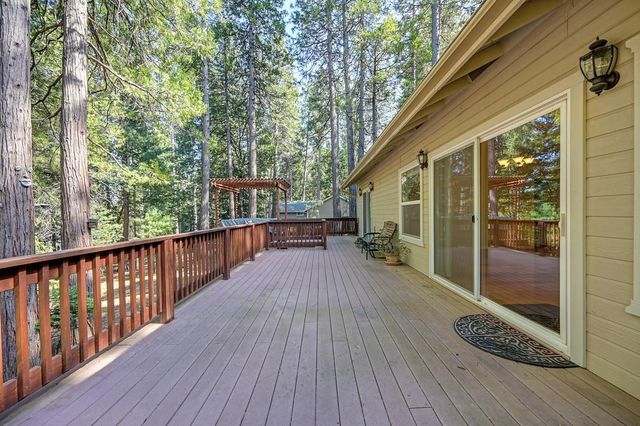 25917 Mount Misery Ln, Pioneer, CA 95666