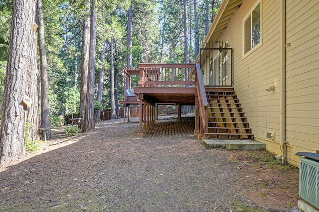 25917 Mount Misery Ln, Pioneer, CA 95666