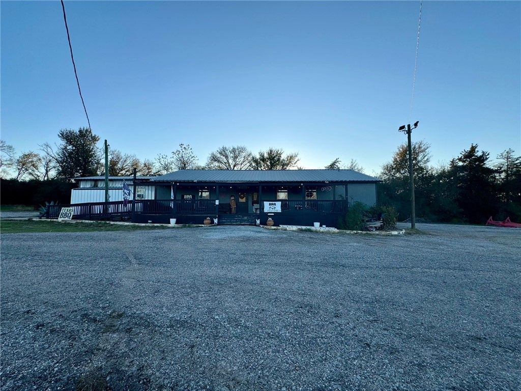 1621 South Main Street, Calvert, TX 77837 — photo 3
