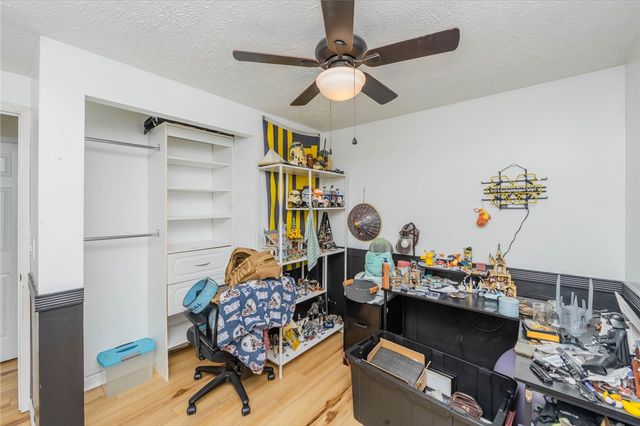7803 Redbank Lane, Huber Heights, OH 45424