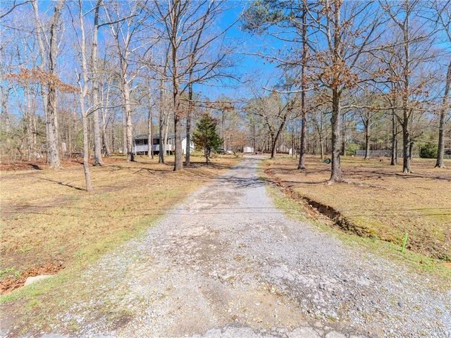 16 Two Run Crossing NW, Cartersville, GA 30120