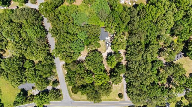 16 Two Run Crossing NW, Cartersville, GA 30120