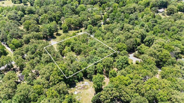 16 Two Run Crossing NW, Cartersville, GA 30120