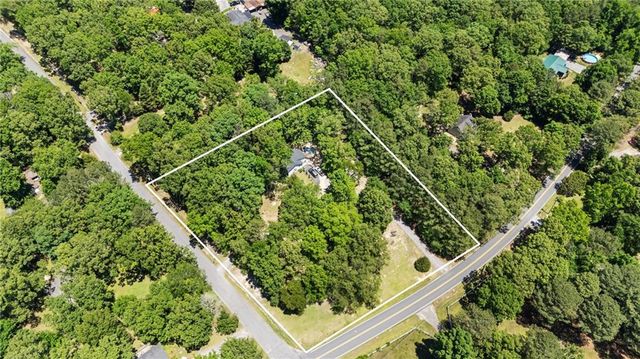 16 Two Run Crossing NW, Cartersville, GA 30120