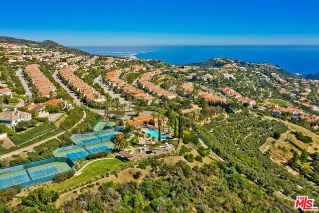 1626 Chastain, Pacific Palisades (los Angeles), CA 90272