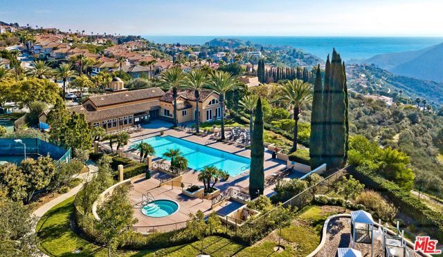 1626 Chastain, Pacific Palisades (los Angeles), CA 90272