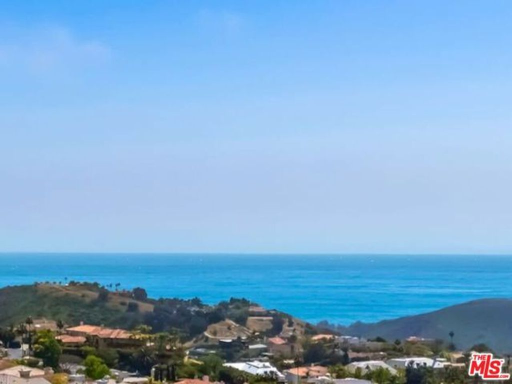1626 Chastain, Pacific Palisades (los Angeles), CA 90272