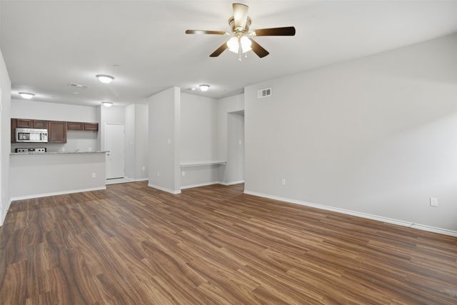 514 E Hazelwood Street B, Princeton, TX 75407