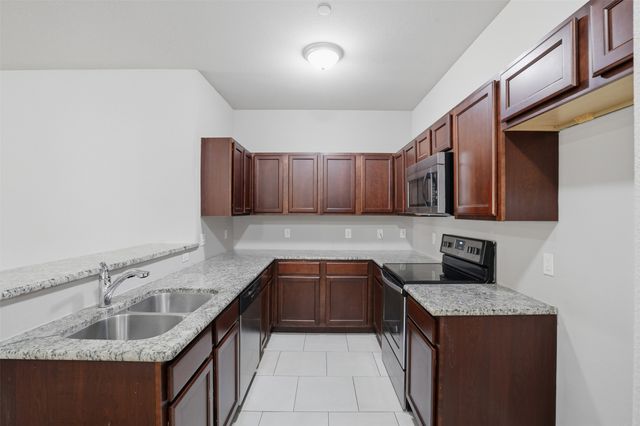 514 E Hazelwood Street B, Princeton, TX 75407
