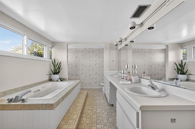 5840 BALAO WAY S, St Pete Beach, FL 33706