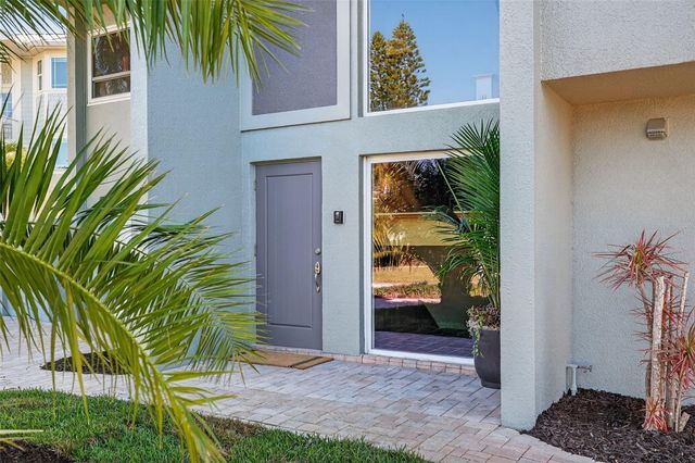 5840 BALAO WAY S, St Pete Beach, FL 33706