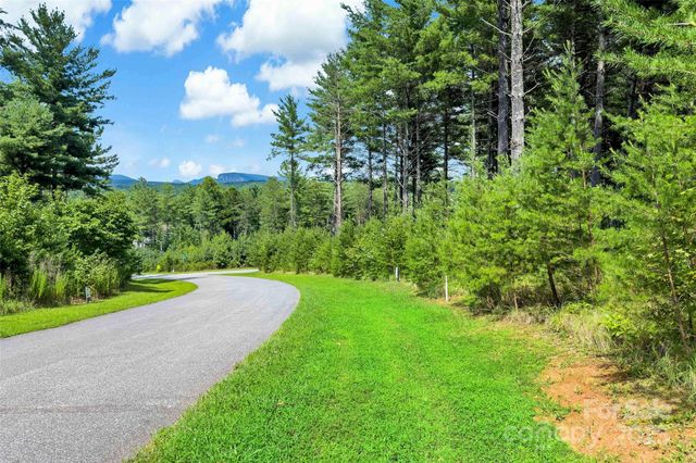 365 Peninsula Reserve Road 25, Nebo, NC 28761