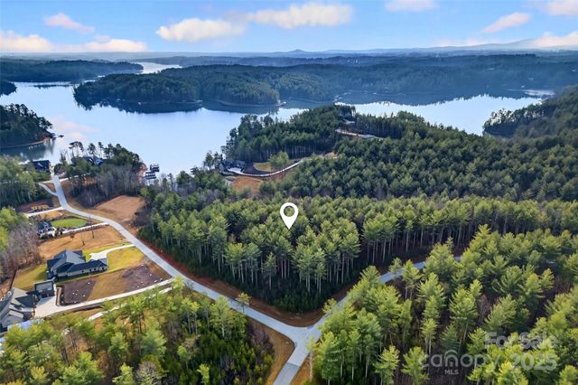 365 Peninsula Reserve Road 25, Nebo, NC 28761