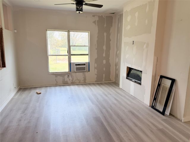 6811 Clara Lane, Rosharon, TX 77583