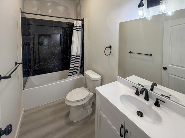 6811 Clara Lane, Rosharon, TX 77583