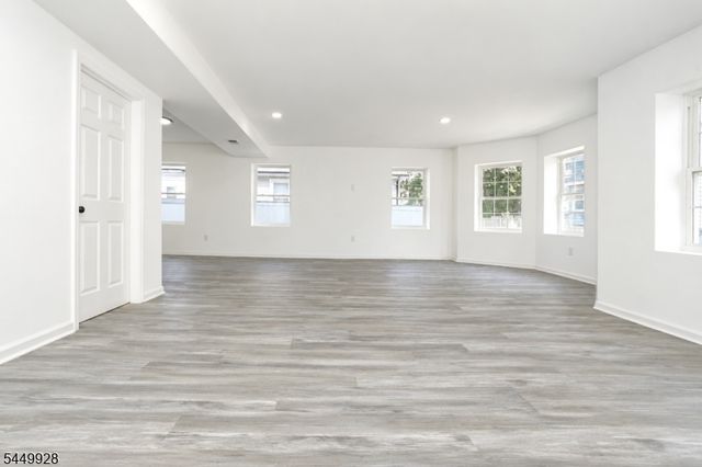 131 Lindsley Pl, East Orange City, NJ 07018