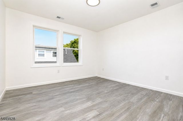 131 Lindsley Pl, East Orange City, NJ 07018