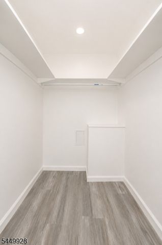 131 Lindsley Pl, East Orange City, NJ 07018