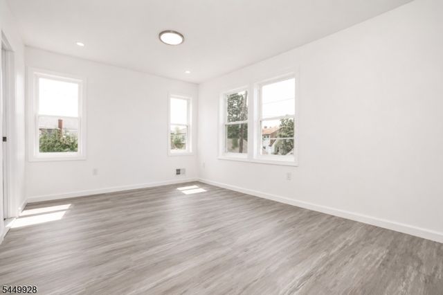 131 Lindsley Pl, East Orange City, NJ 07018