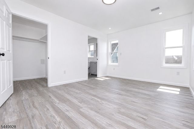 131 Lindsley Pl, East Orange City, NJ 07018