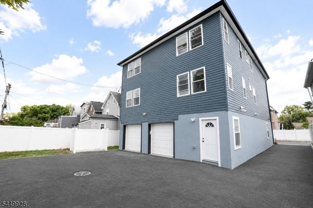 131 Lindsley Pl, East Orange City, NJ 07018